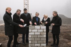 Mehr über den Artikel erfahren Grundstein gelegt – Hochmodernes Forschungs- und Depotgebäude entsteht