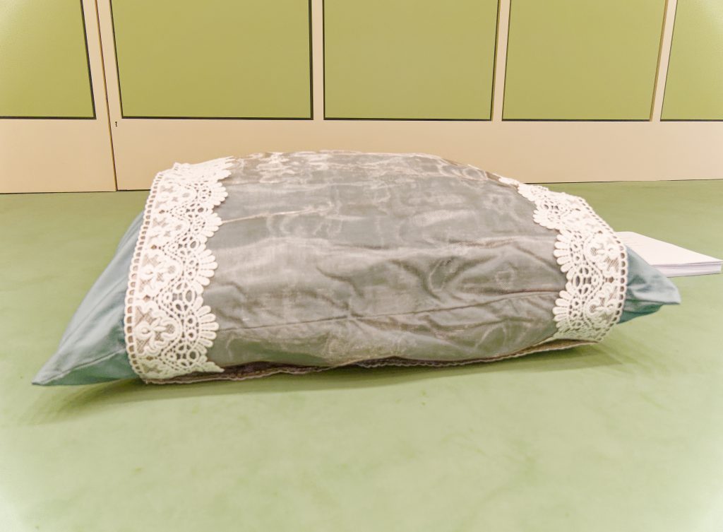 Mutual Archives: Wechselseitig - Anleitungen zur Fürsorge, Museum Abteiberg - Foto: Helmut Sonnenhol