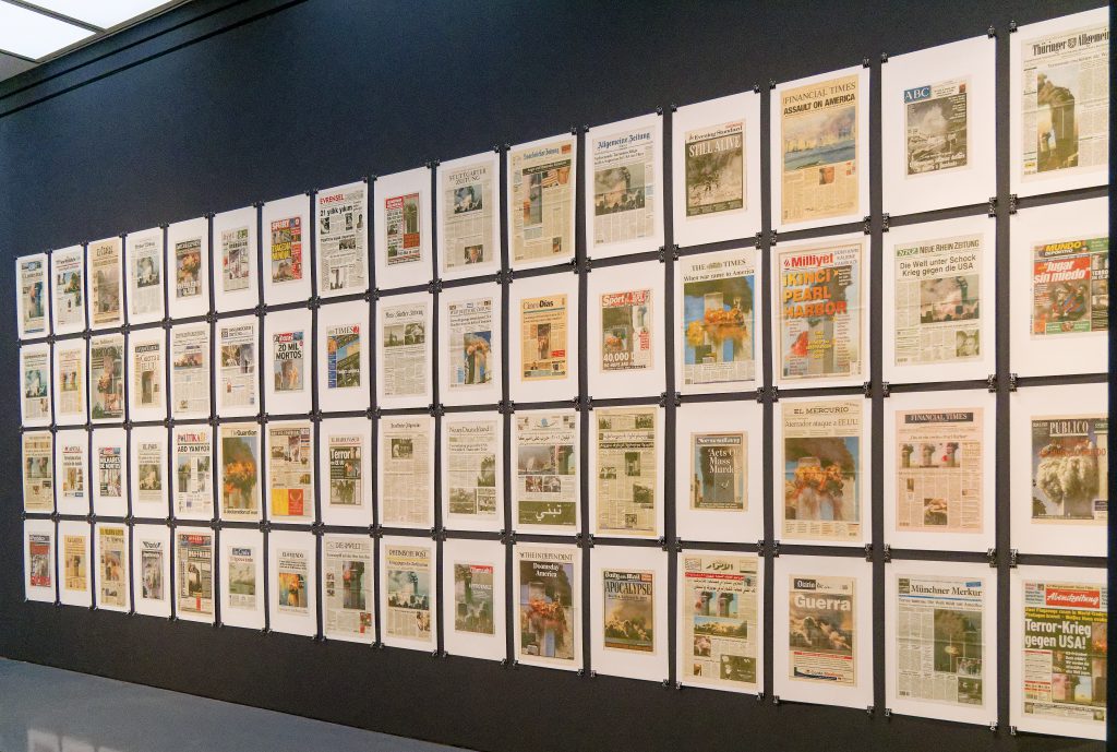 Hans-Peter Feldmann, KUNSTAUSSTELLUNG, 9/12 - Foto: Helmut Sonnenhol