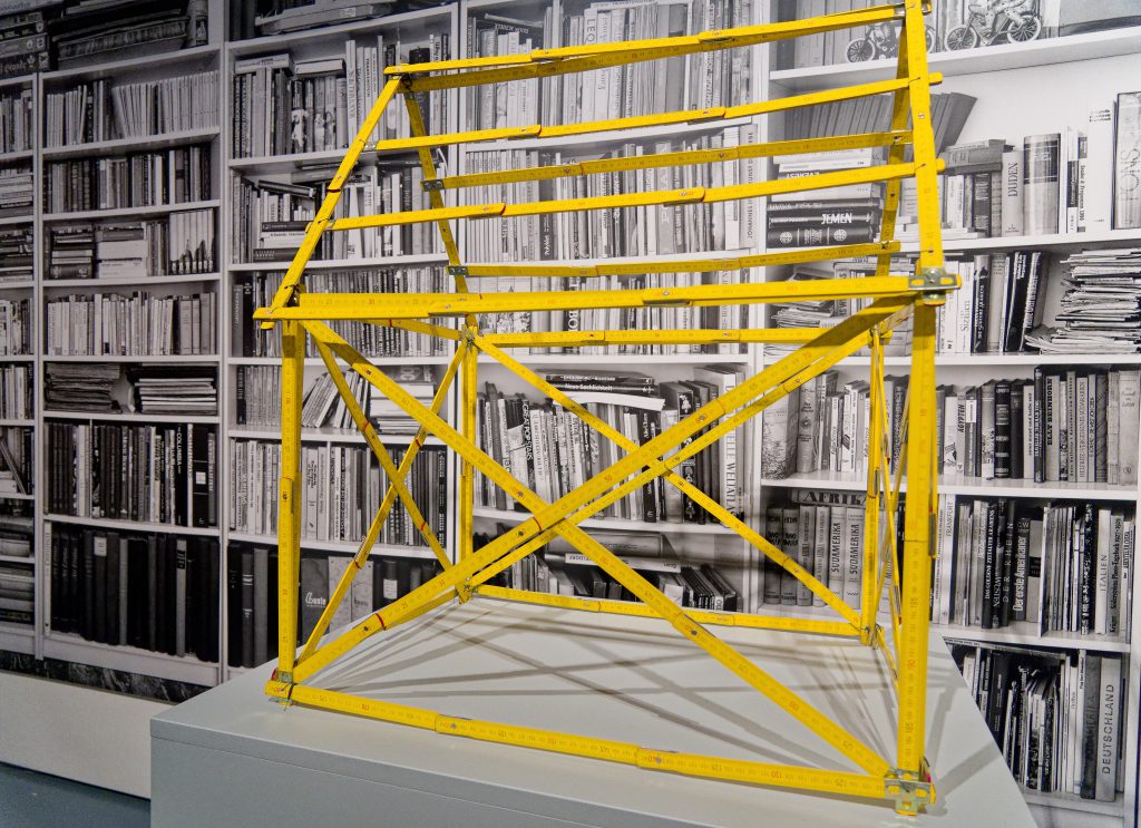 Hans-Peter Feldmann, KUNSTAUSSTELLUNG, Zollstockhaus - Foto: Helmut Sonnenhol