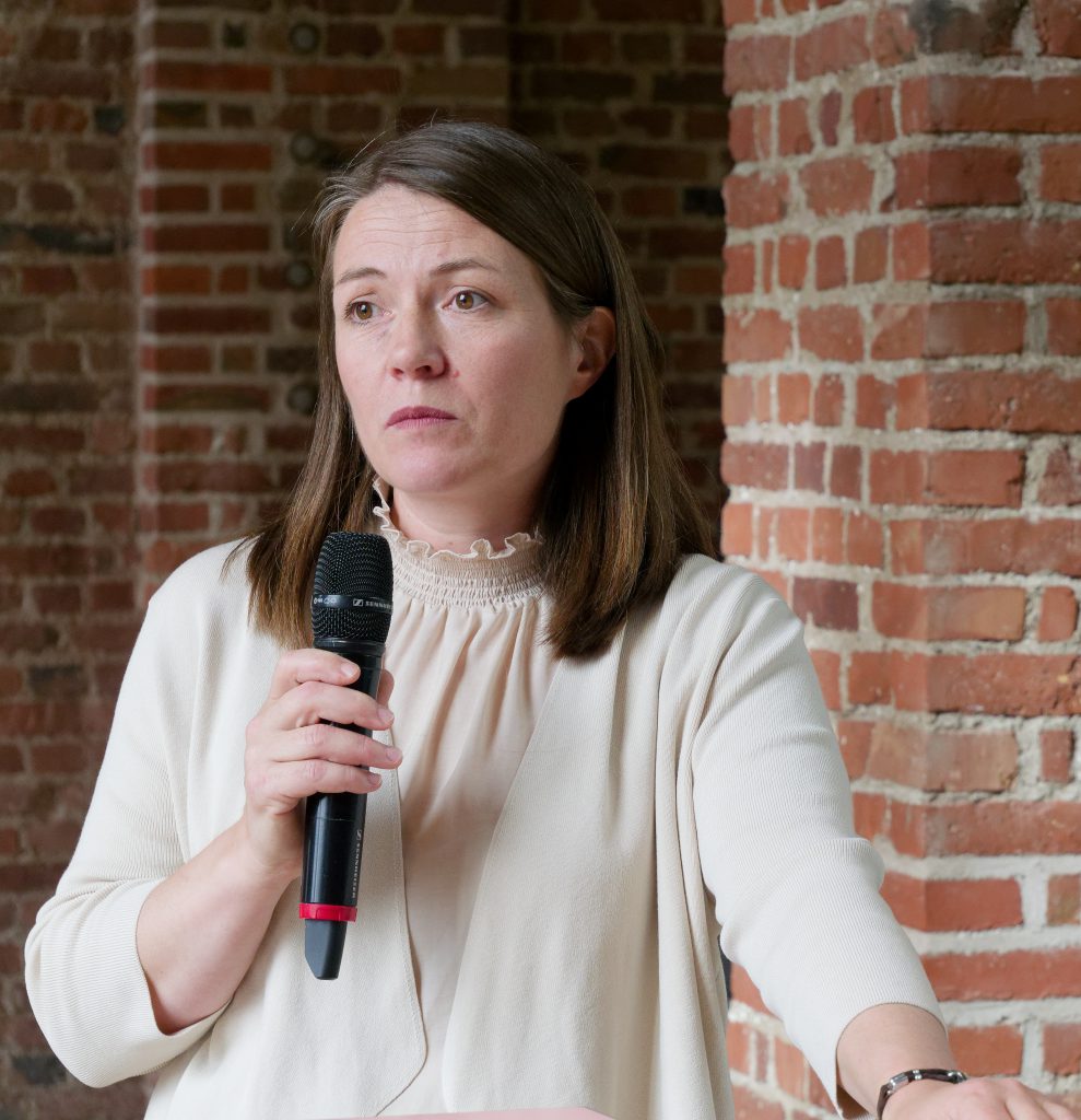 Künstlerinnen! Von Monjé bis Münter, Ausstellung im Kunstpalast, Kathrin DuBois - Foto: Helmut Sonnenhol