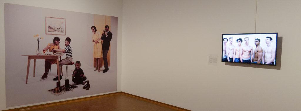 Smile! Wie das Lächeln in die Fotografie kam - Foto: Helmut Sonnenhol