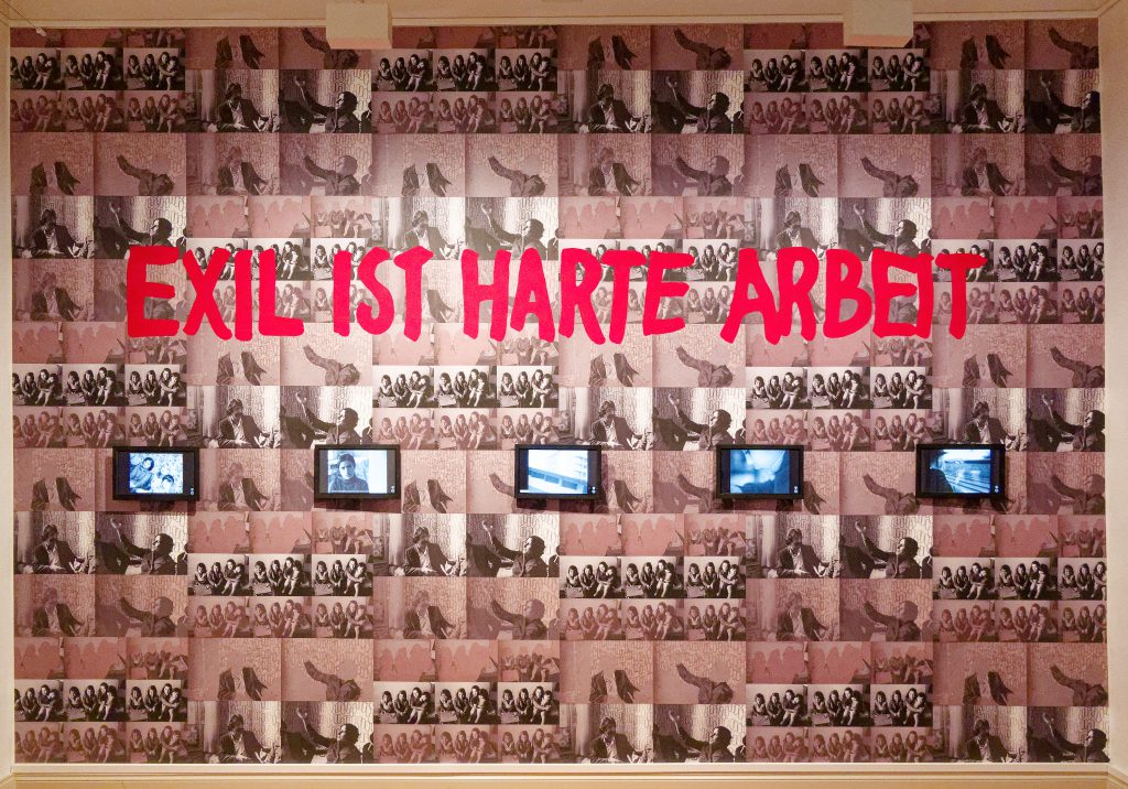 Nil Yalter, Süße Heimat - Deutsch-türkisches Leben in der Kunst, Kunstmuseum Ahlen - Foto: Helmut Sonnenhol