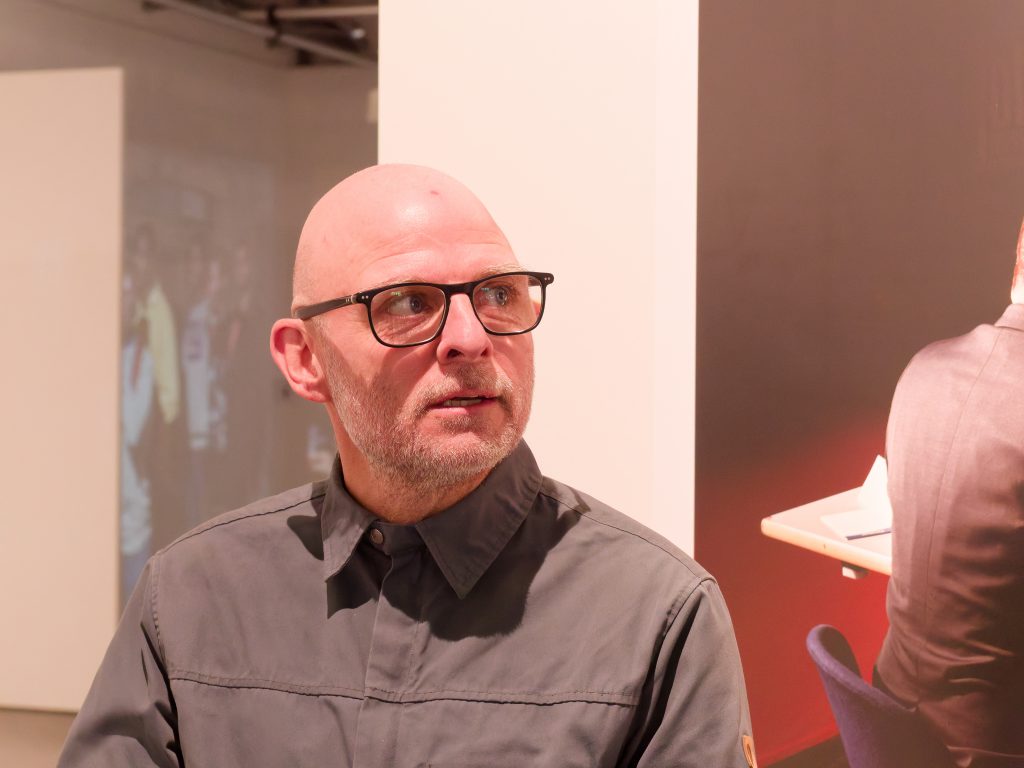 Aiming High. Blicke auf Bewerbungsgespräche. Ausstellung in der DASA Dortmund.