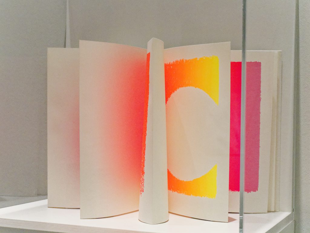 Rupprecht Geiger. Das fünfte Element. Ausstellung im Kunstpalast Düsseldorf - Foto: Helmut Sonnenhol