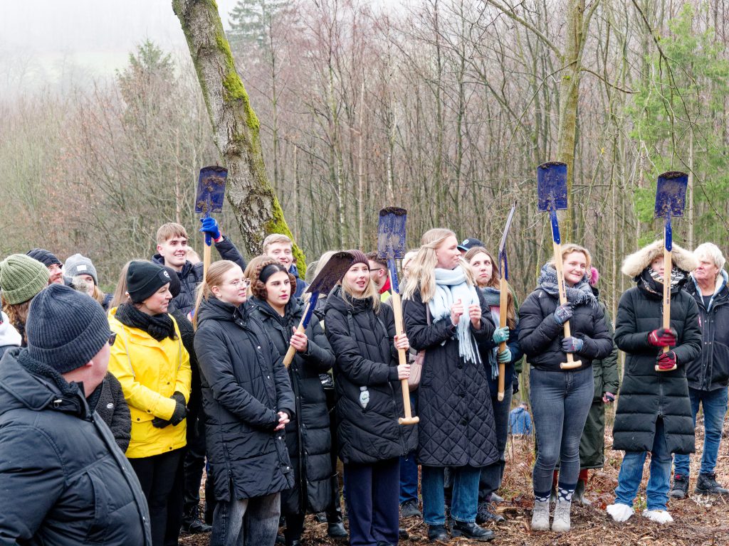 Pflanzaktion „Azubi-Bäume“