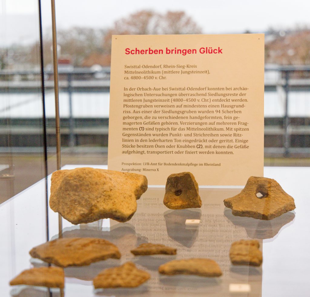 Archäologie im Rheinland 2025. Wanderausstellung im LVR-Landesmuseum Bonn.