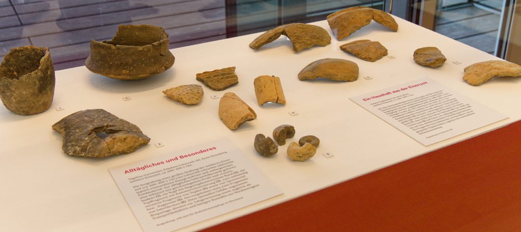 Archäologie im Rheinland 2025. Wanderausstellung im LVR-Landesmuseum Bonn.