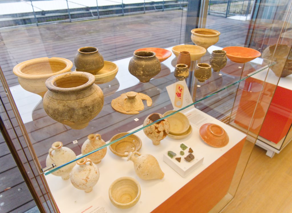 Archäologie im Rheinland 2025. Wanderausstellung im LVR-Landesmuseum Bonn.