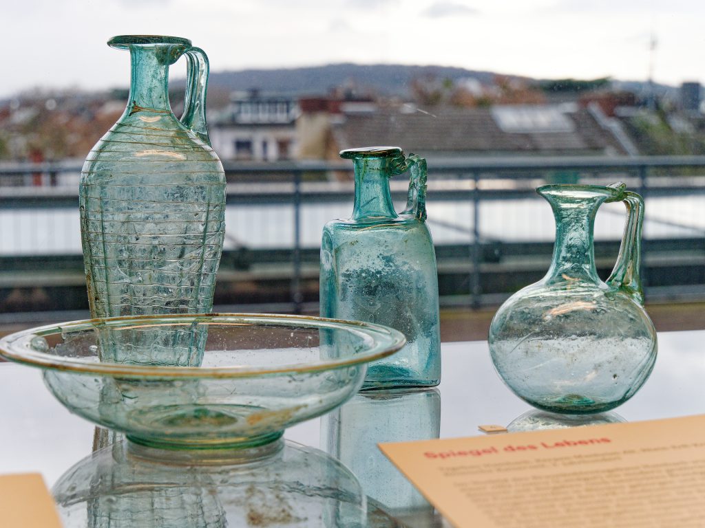 Archäologie im Rheinland 2025. Wanderausstellung im LVR-Landesmuseum Bonn.