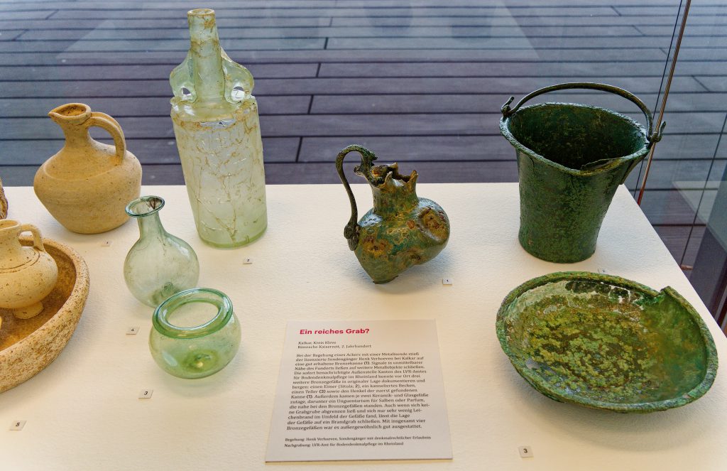 Archäologie im Rheinland 2025. Wanderausstellung im LVR-Landesmuseum Bonn.