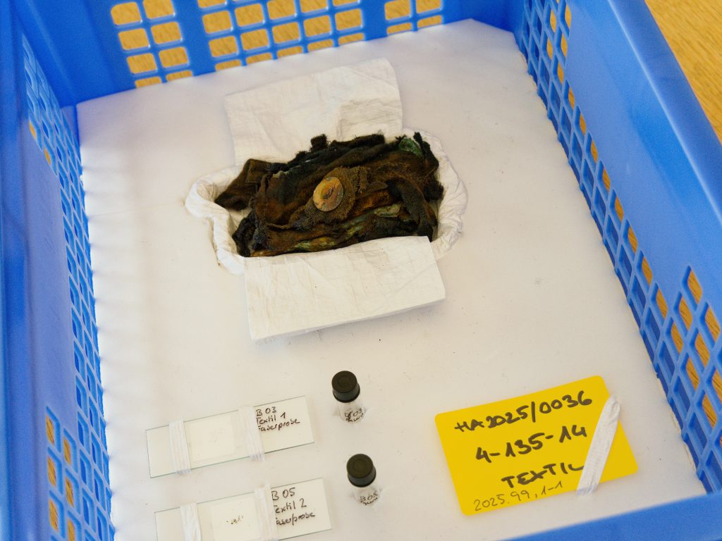 Archäologie im Rheinland 2025. Wanderausstellung im LVR-Landesmuseum Bonn.