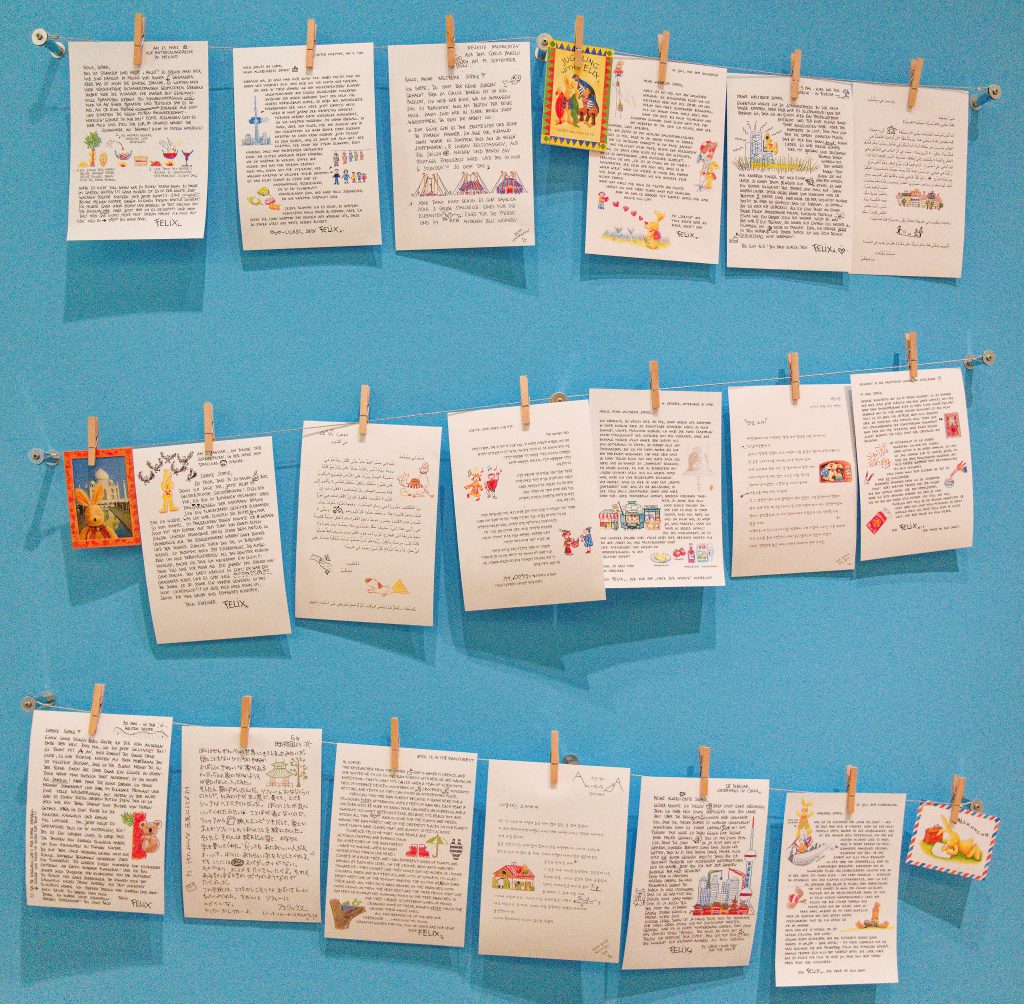 Der Hase Felix - Reiselustig - Familienausstellung "Reiselustig. Unterwegs mit dem Hasen Felix" eröffnet in Münster.