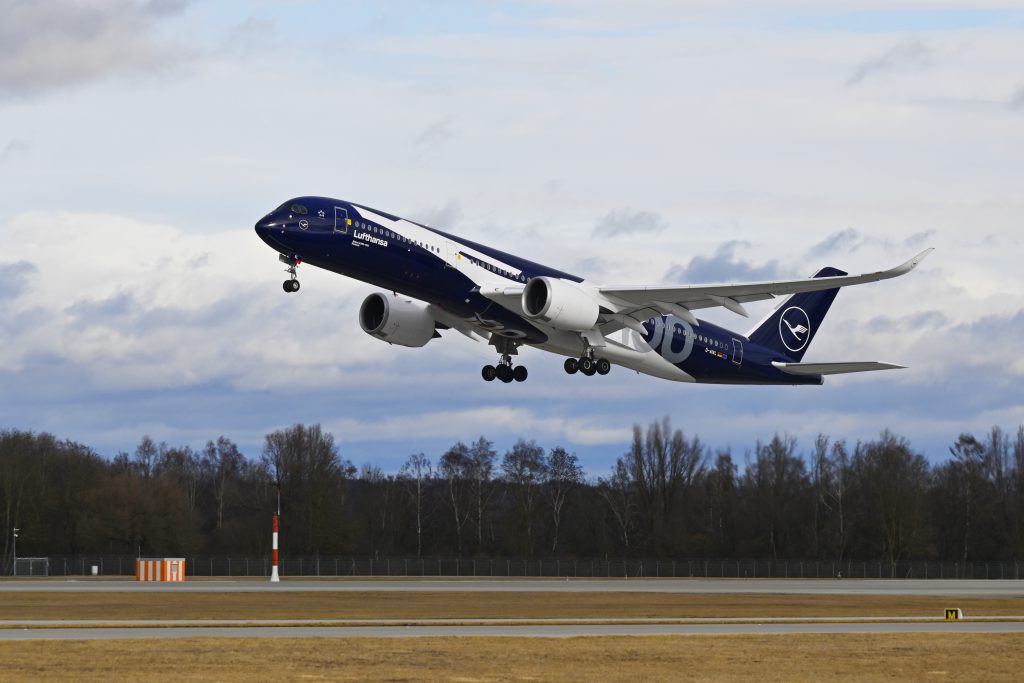 100 Jahre Lufthansa: Jubiläumsflug landet in Köln/Bonn