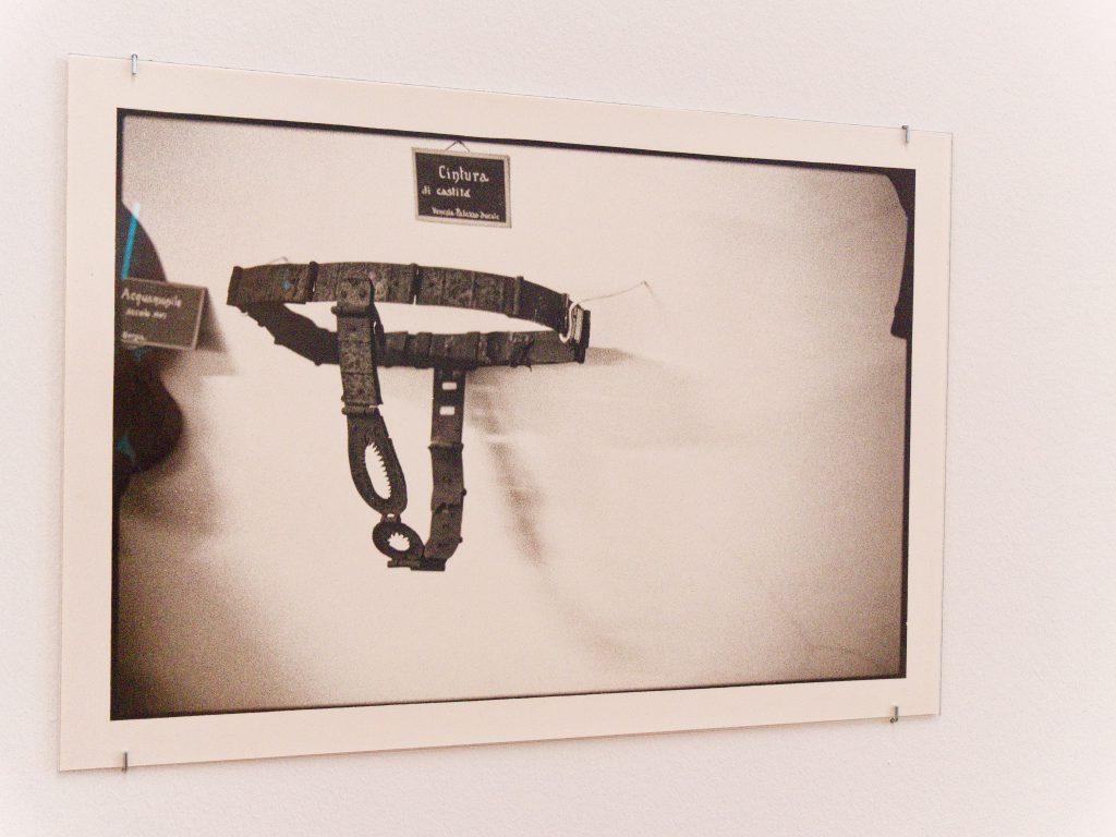 Das soziale Leben der Dinge - Nina Beier - David Hammons - Zoe Leonard - MGK Siegen