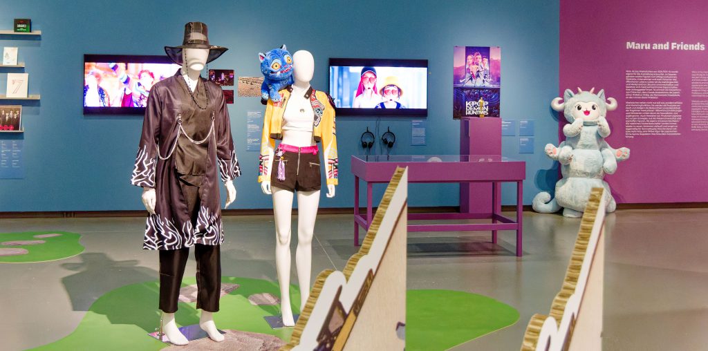 Asia Pop NRW Forum Düsseldorf Hello Kitty K-Pop BTS Manga Asien Japan
