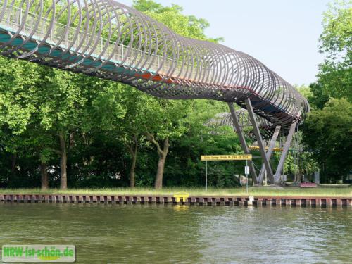 Oberhausen Rhein-Herne-Kanal mit Slinky Springs to Fame