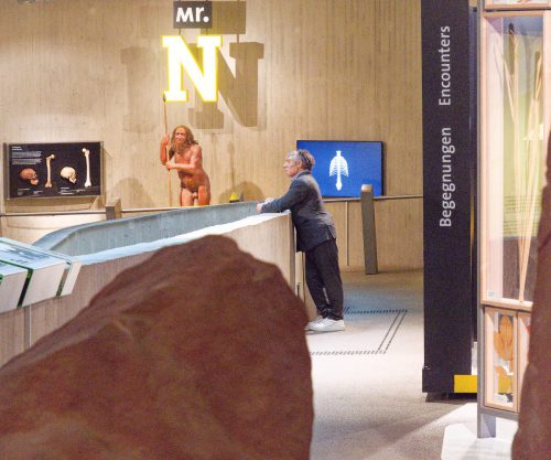 Neue Audiospur von und mit Ralph Caspers. Neuer Audioguide im Neanderthal Museum