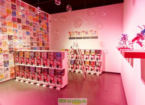 Asia Pop NRW Forum Düsseldorf Hello Kitty Manga K-Pop Asien Japan Ausstellung