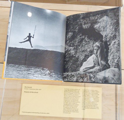 L is for Look - Museum Folkwang - Eine fotografische Reise durch 100 Jahre Kinder- und Jugendbuchkunst