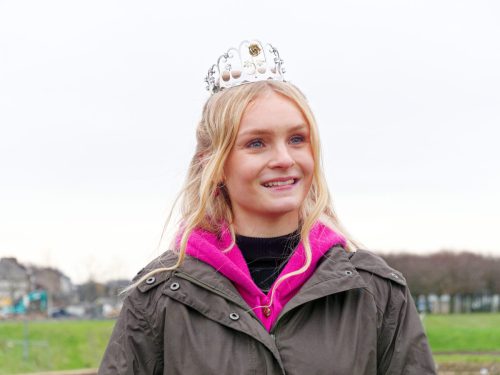 IGA 2027. Rheinpark Duisburg. Erste Rose wurde gepflanzt. Rosenkönigin Theresa Hildebrandt.